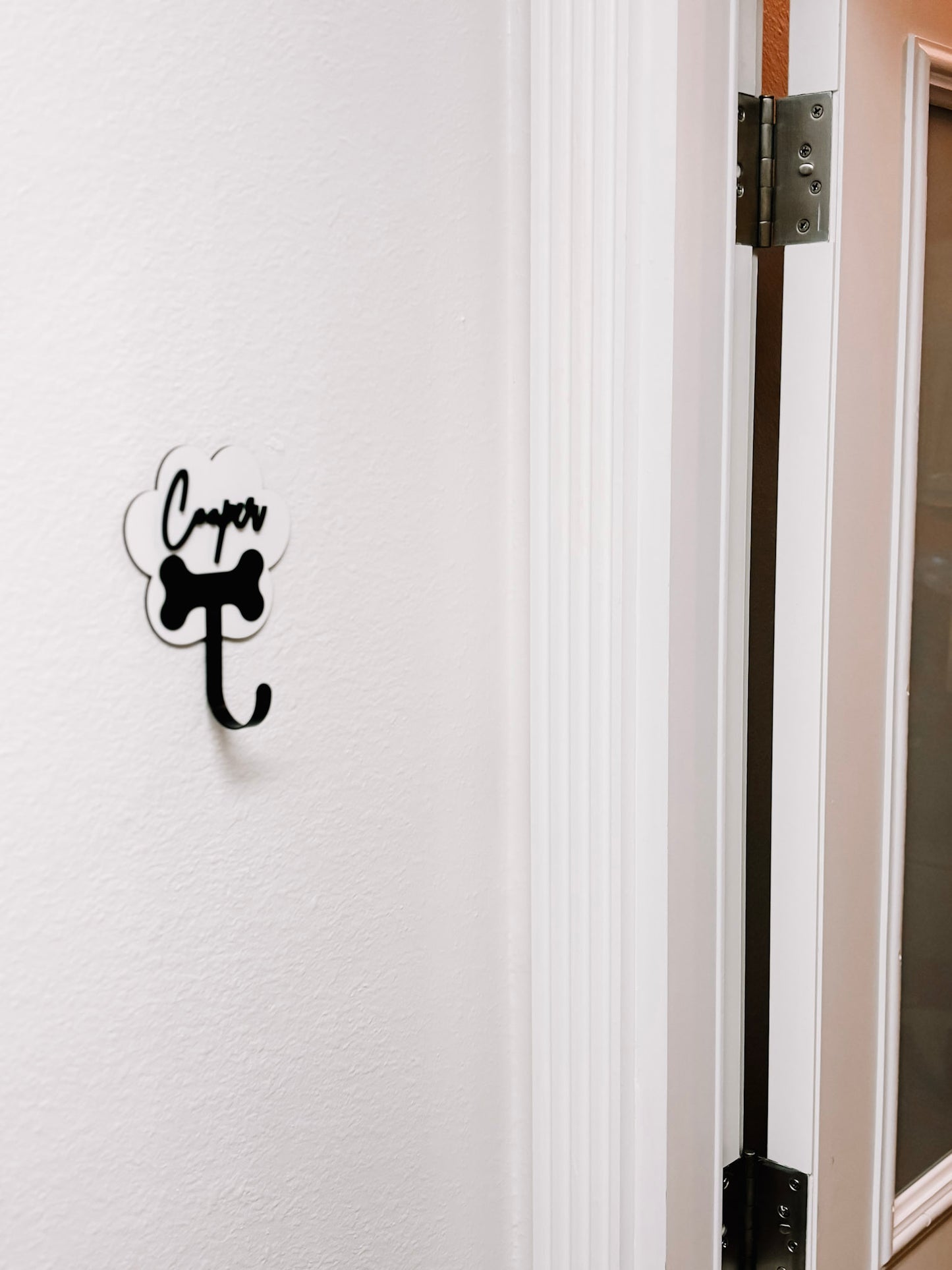Customized Dog Leash Wall Holder