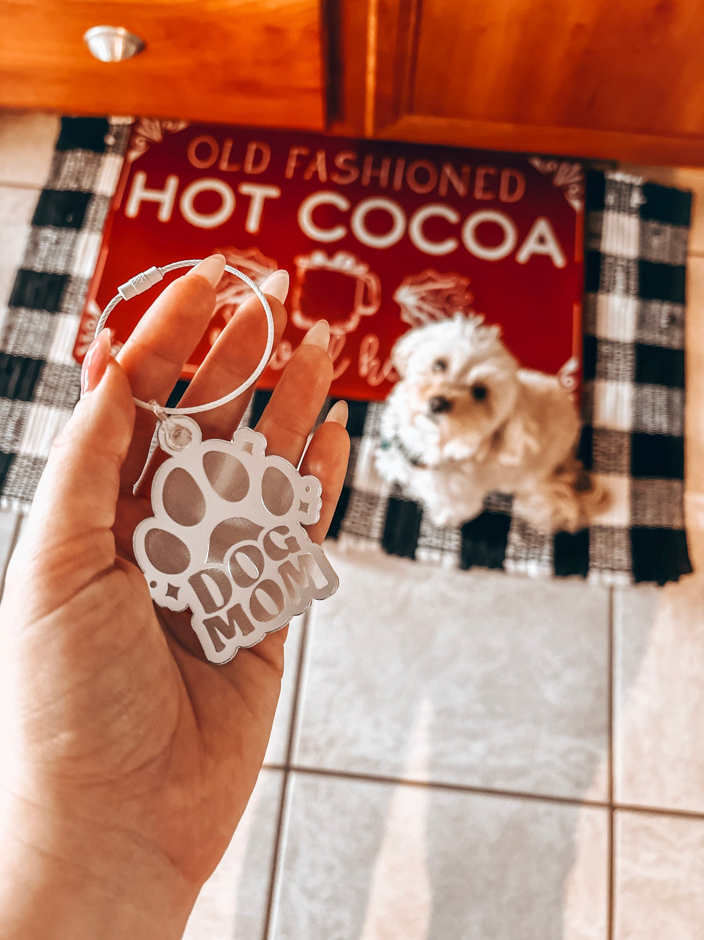 Dog Mom Bag Charm – Silver Mirror Acrylic Paw Print Keychain for Pet Lovers