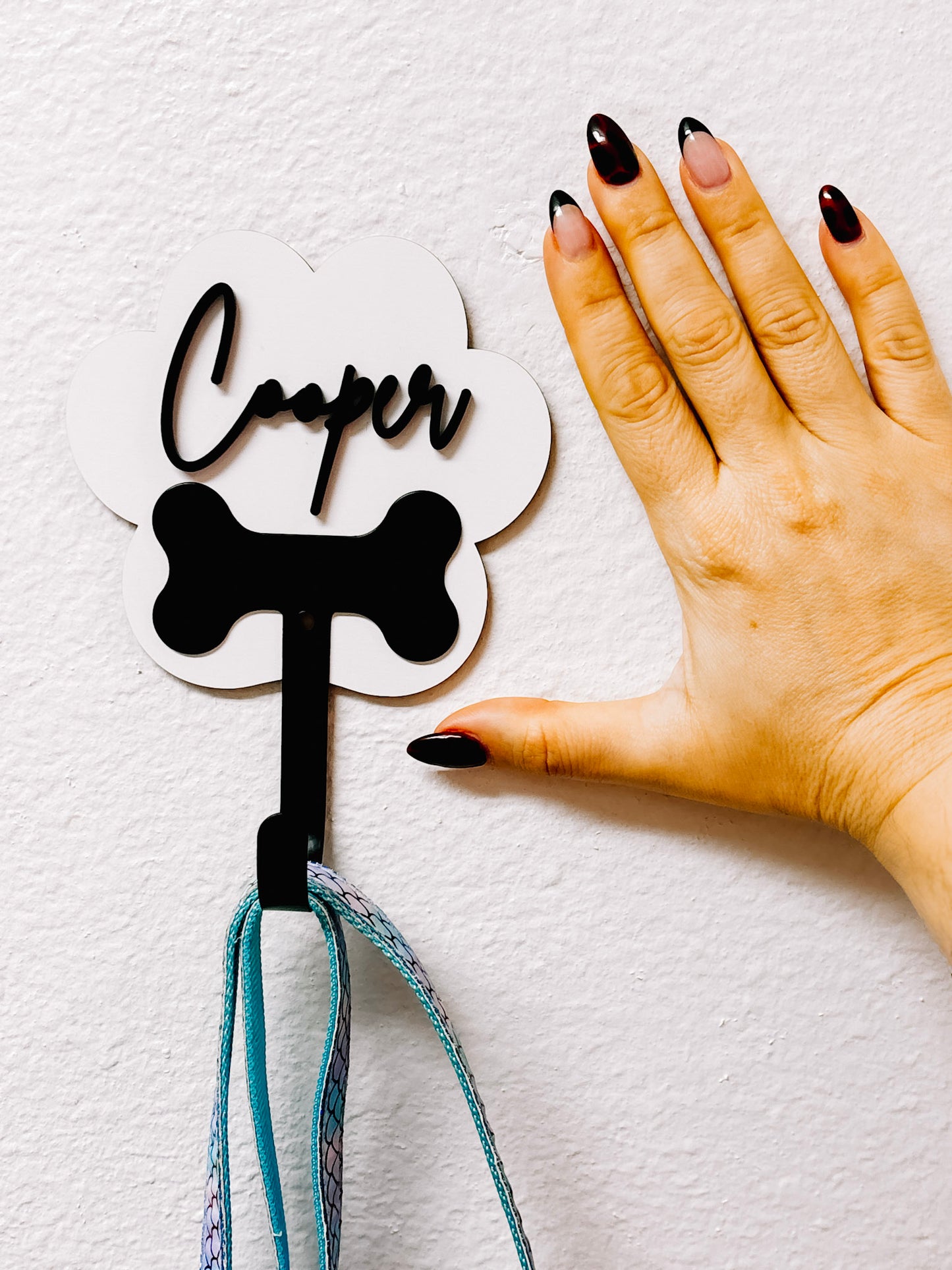 Customized Dog Leash Wall Holder