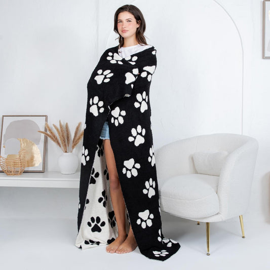 Dog Paw White & Black Blanket